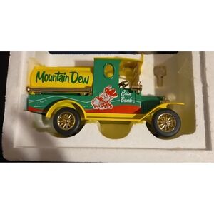 Vintage 1996 Mountain Dew Ford Model T Diecast Coin Bank With‎ Key NIB